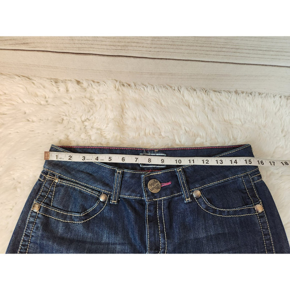 Wrangler Women's Blue Solid Low Rise Five Pockets Straight Leg Jeans Size 32 - Picture 5 of 7